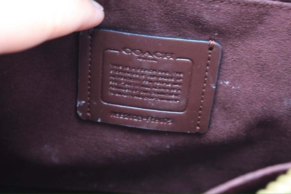Coach - Picture 10 of 11